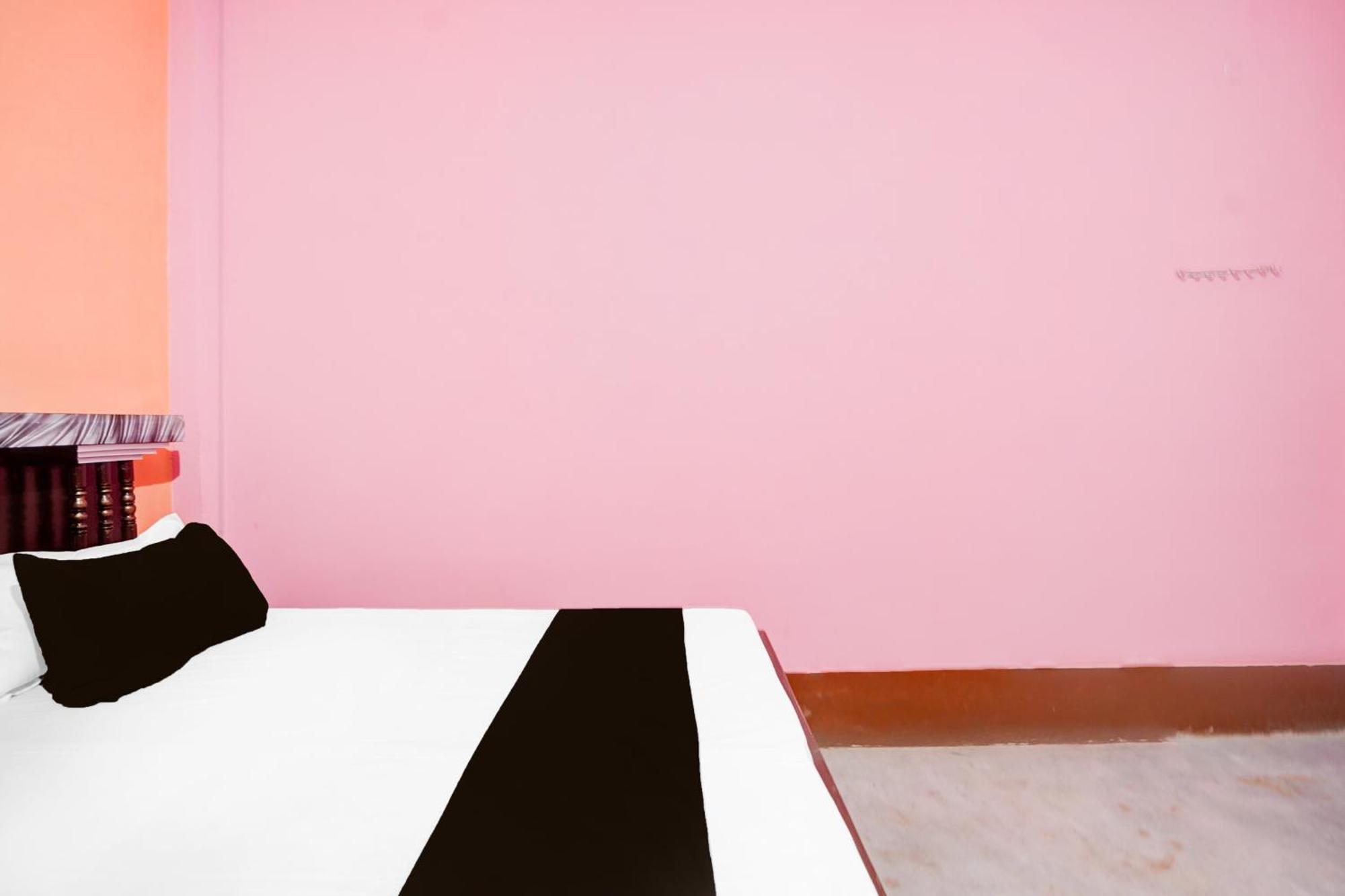 Spot On Celebration Hotel Kanpur Extérieur photo