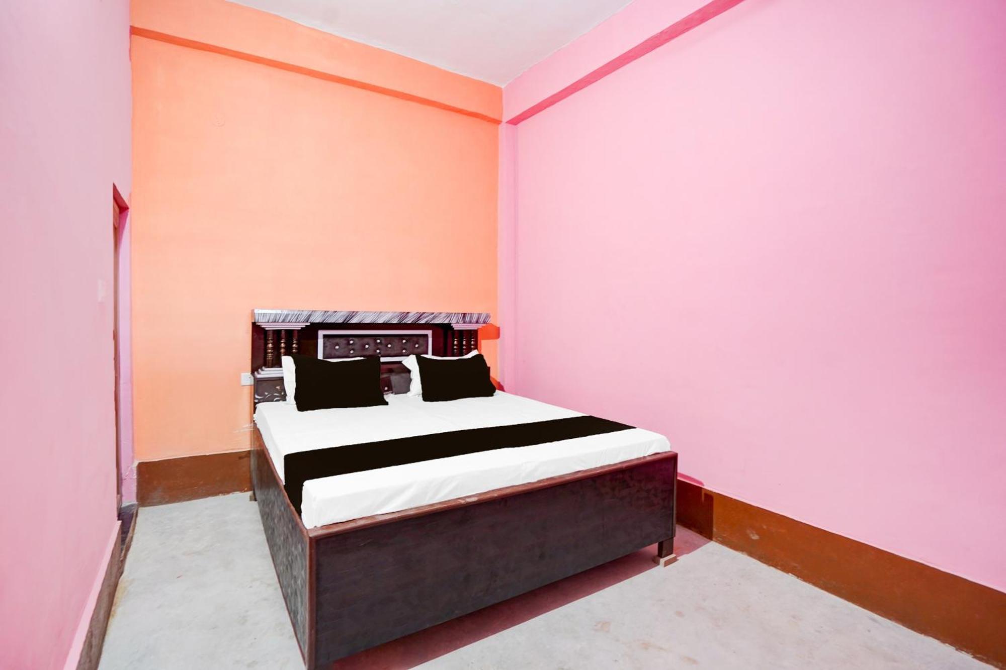 Spot On Celebration Hotel Kanpur Extérieur photo