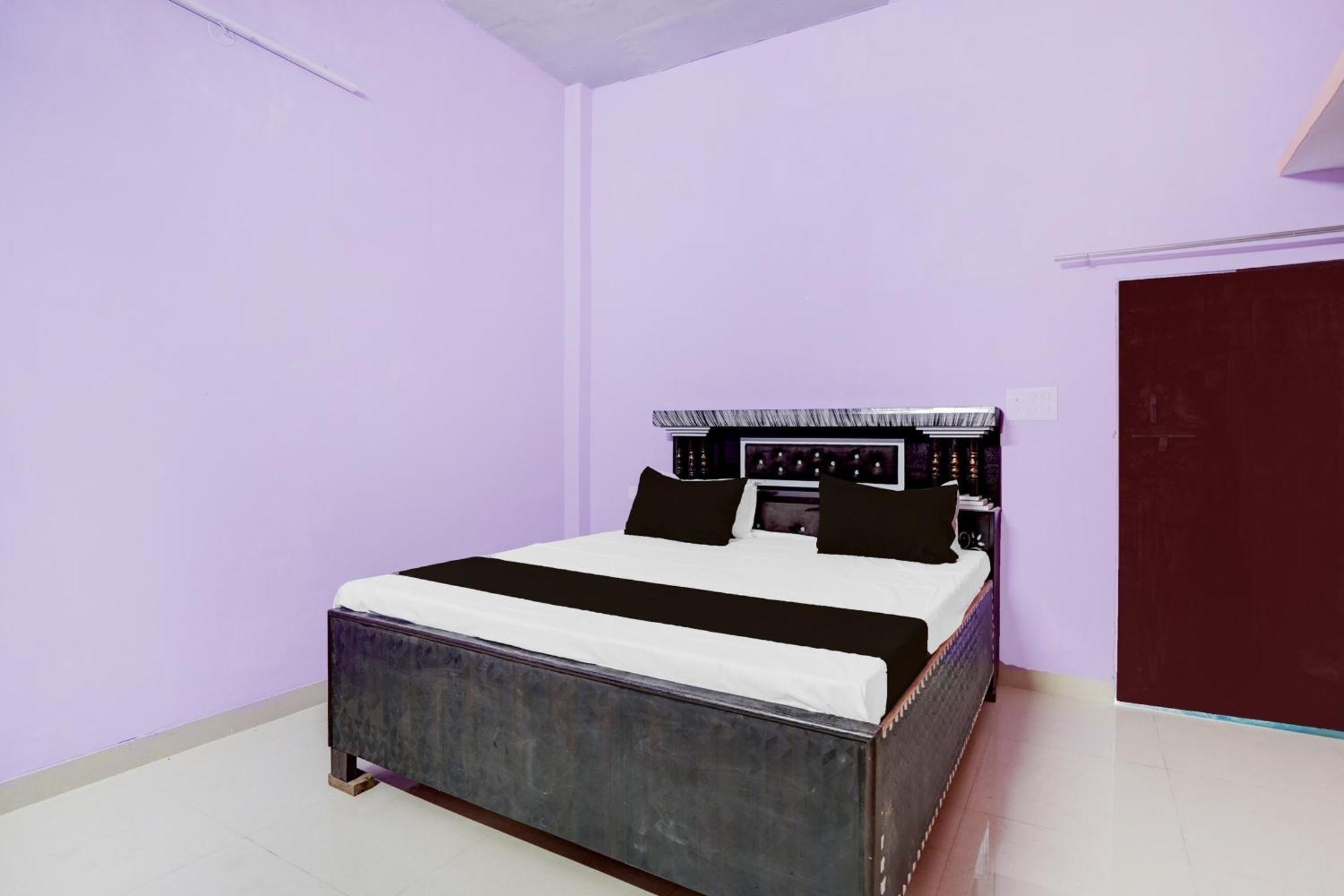 Spot On Celebration Hotel Kanpur Extérieur photo