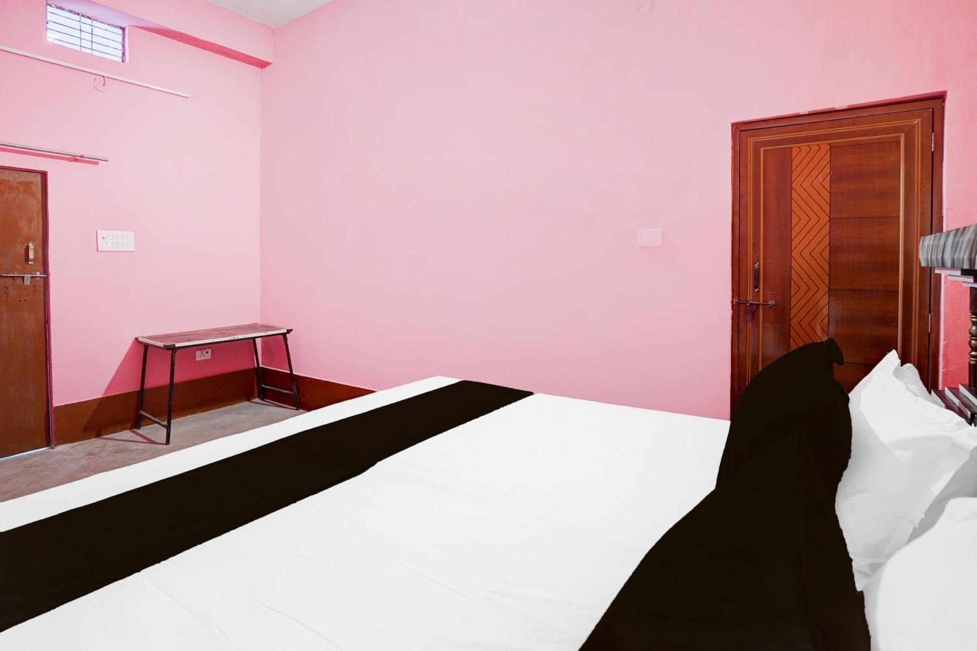 Spot On Celebration Hotel Kanpur Extérieur photo