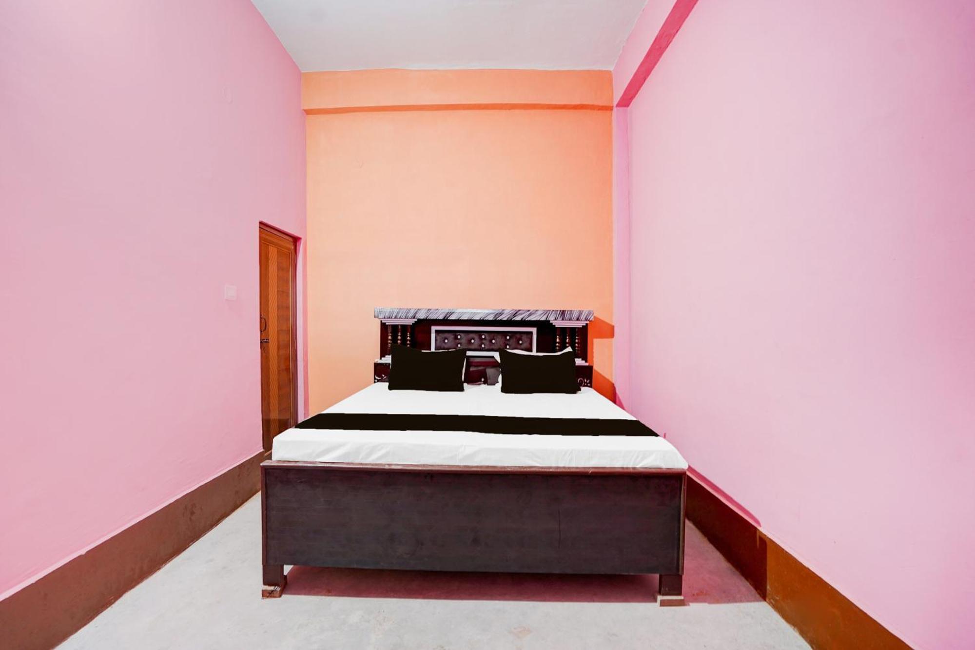 Spot On Celebration Hotel Kanpur Extérieur photo